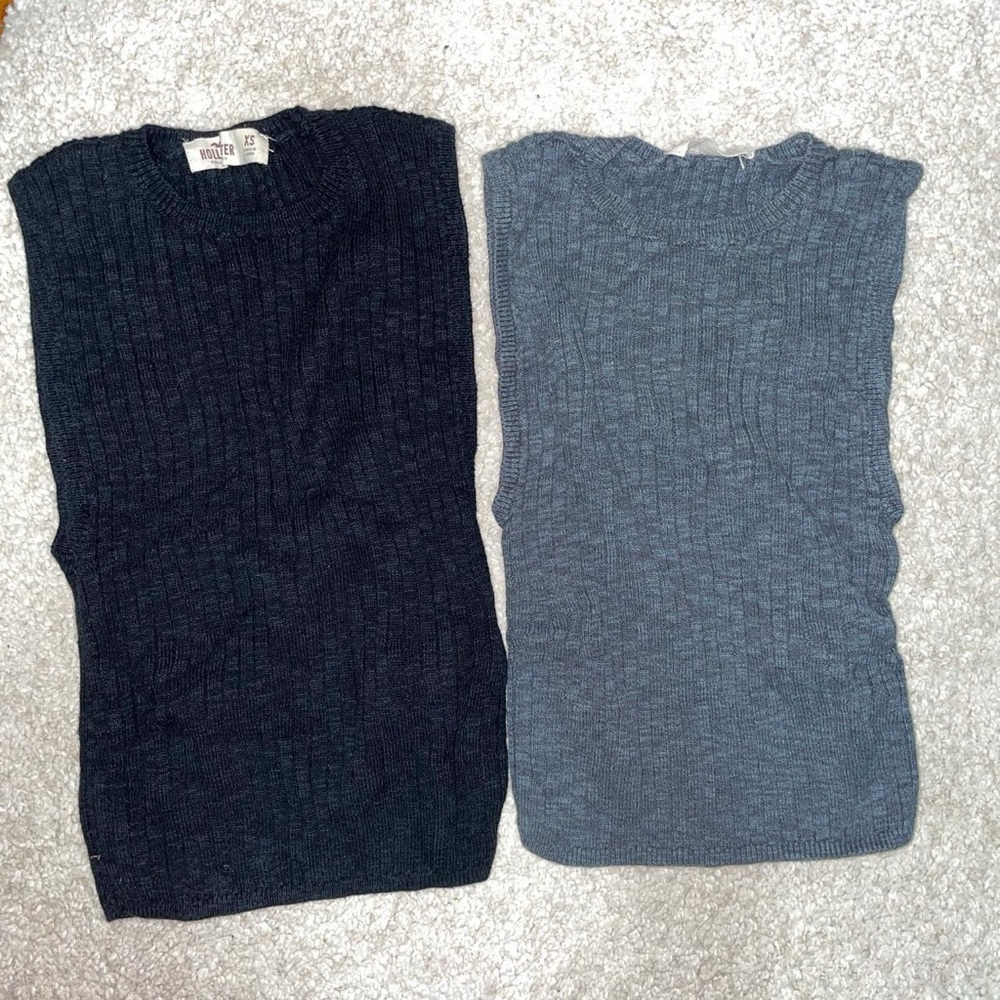 Hollister sleeveless cropped sweater tank bundle - Size XS